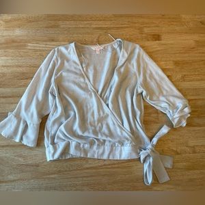 (❤️ $4 when you bundle) Lauren Conrad Wrap Style Shirt - medium